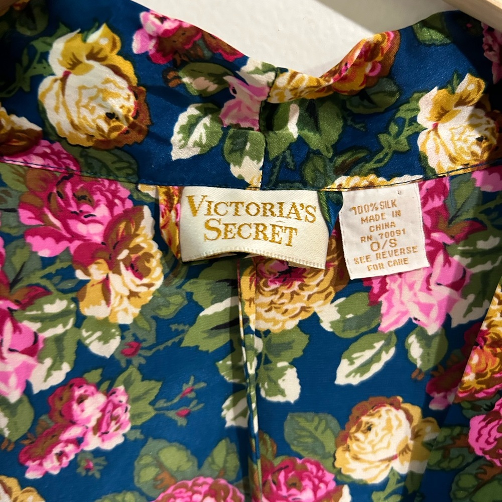 Victoria’s Secret Gold Label Robe Silk Floral No Belt Button Pockets One Size - Picture 2 of 8